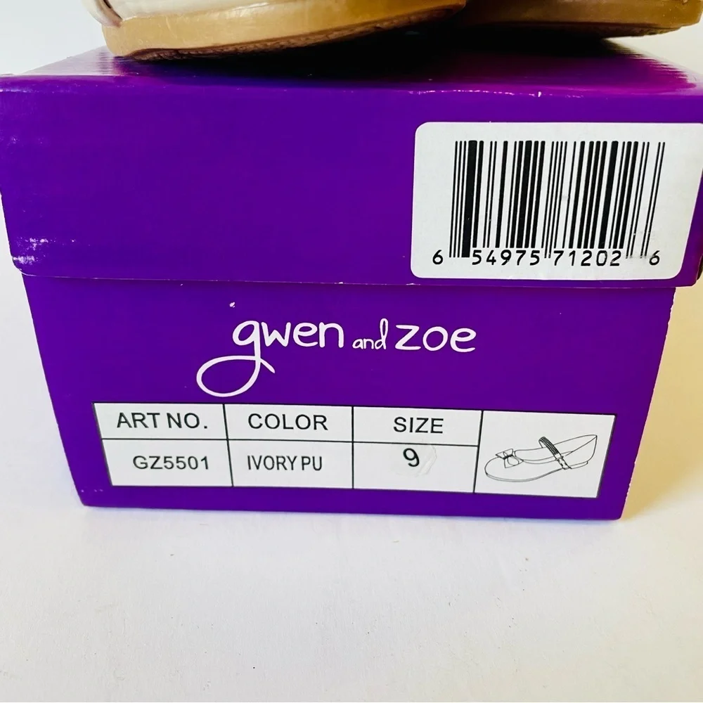 Gwen and Zoe Cream Formal Mary Jane Shoes Size 9 NIB NEW!